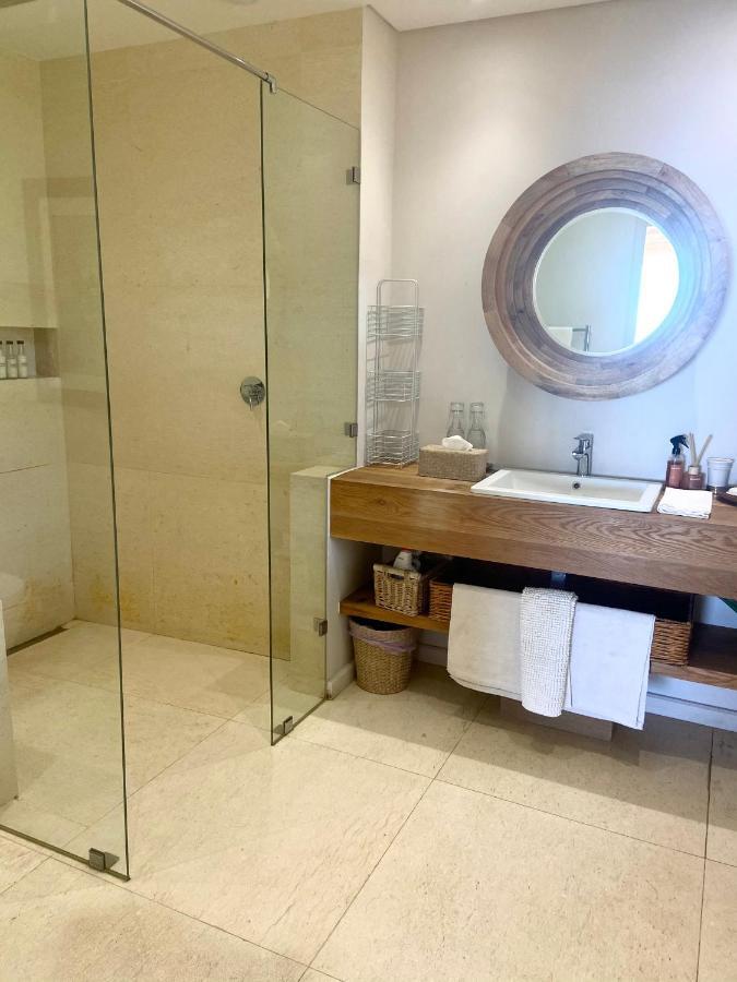 Villa Del Mar - "Luxurious En-Suite Bedroom With Lounge And Stunning Sea View Balcony In Bantry Bay" Кейптаун Екстер'єр фото