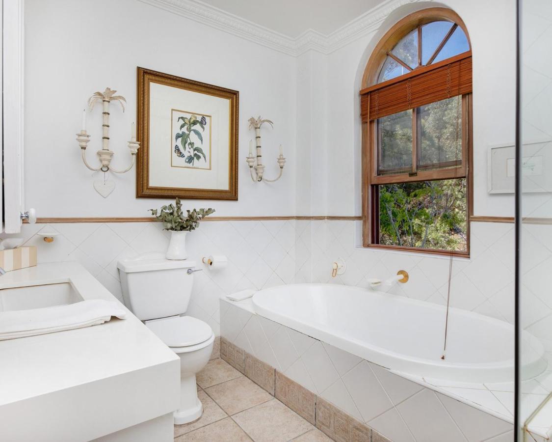 Villa Del Mar - "Luxurious En-Suite Bedroom With Lounge And Stunning Sea View Balcony In Bantry Bay" Кейптаун Екстер'єр фото