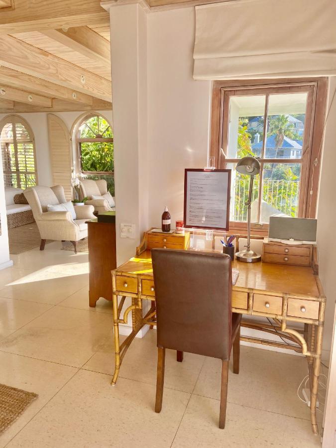 Villa Del Mar - "Luxurious En-Suite Bedroom With Lounge And Stunning Sea View Balcony In Bantry Bay" Кейптаун Екстер'єр фото